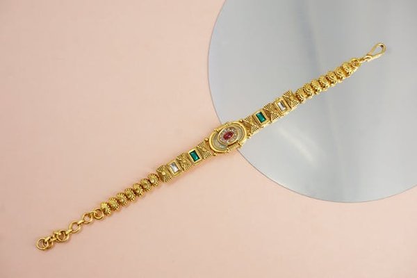 Comment découvrir les traditions de fabrication des bijoux en or au Ghana?